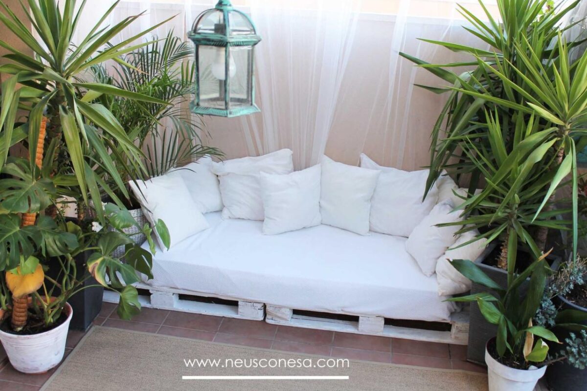 DIY furniture for small spaces maximizing style and function